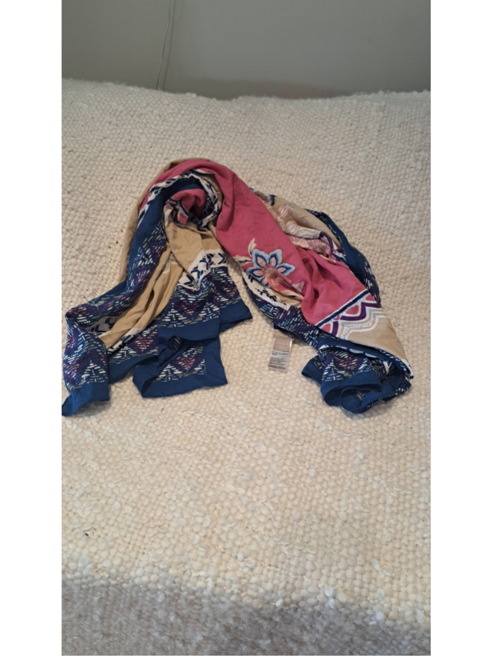 595- Women's Chico's Floral Scarf One Size Pink Blue